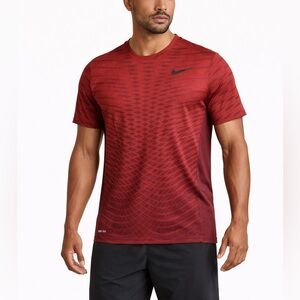 Nike Dri Fit Training T Shirt Mens Large Red Maroon Pattern Athletic